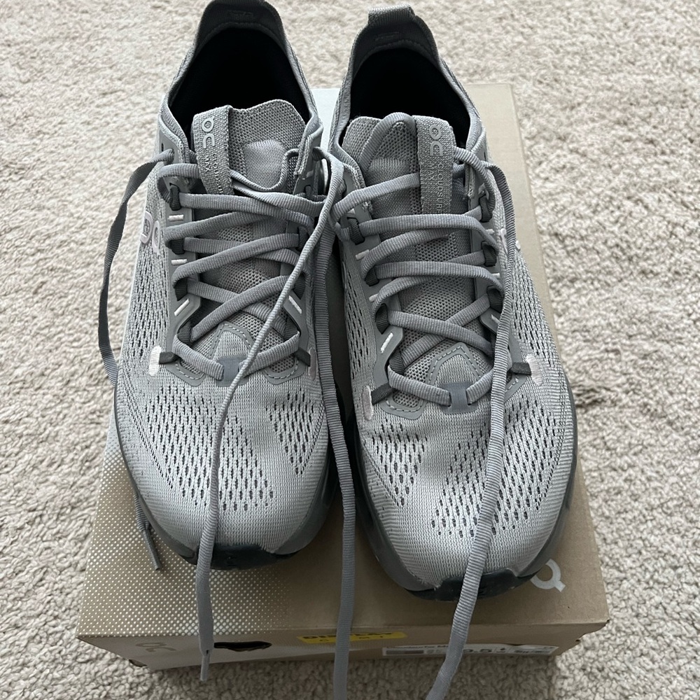 On Cloudsurfer Max Running Shoes, women’s size 9.5